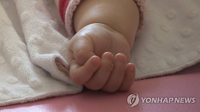 아기 손 [연합뉴스TV 제공. 사진은 기사 내용과 상관없음.]