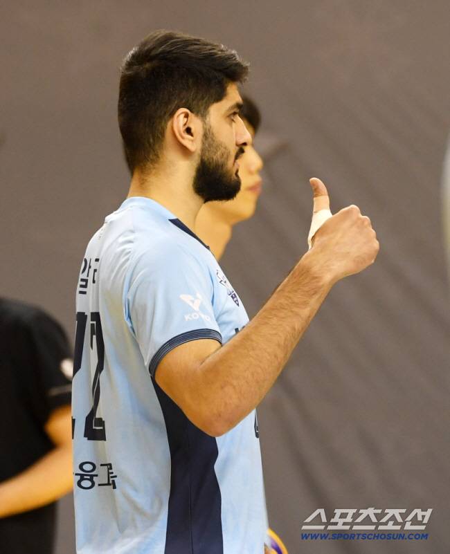 26일 의정부 경민대학교 체육관에서 열린 V리그 남자부 KB손해보험과 우리카드의 경기. 우리카드 알리가 득점 후 환호하고 있다. 의정부=박재만 기자 pjm@sportschosun.com/2024.12.26/