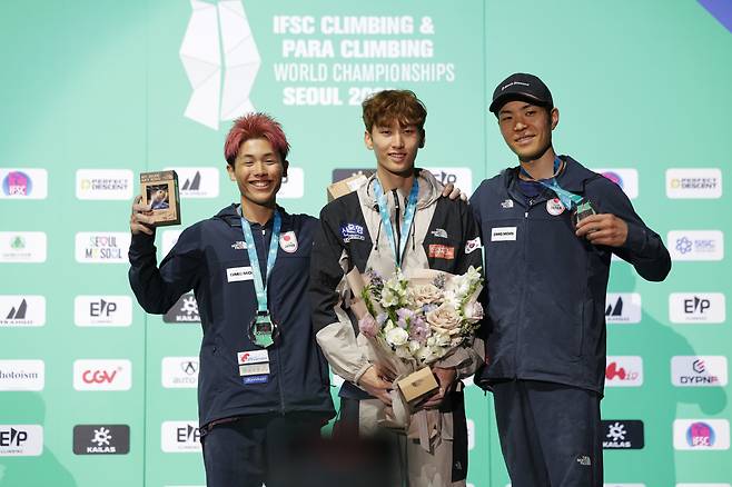 26일 서울 송파구 KSPO돔에서 열린 IFSC 스포츠클라이밍 세계선수권 리드 남자부에서 한국 남자부 선수 최초로 세계선수권 금메달을 획득한 이도현./대한산악연맹 제공