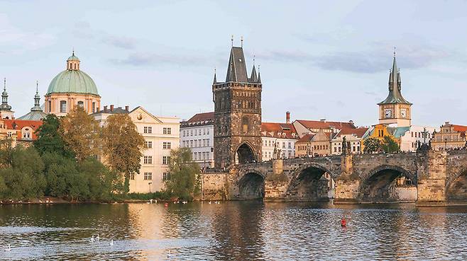 프라하의 구시가지 다리(사진 호텔스닷컴)