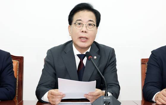 송언석 국민의힘 원내대표가 26일 오전 국회에서열린 원내대책회의에 참석해 발언하고 있다. 김성룡 기자