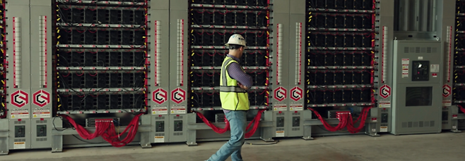 암호화폐 채굴업체 테라울프의 데이터센터에서 채굴기가 가동 중인 모습. [출처=테라울프]