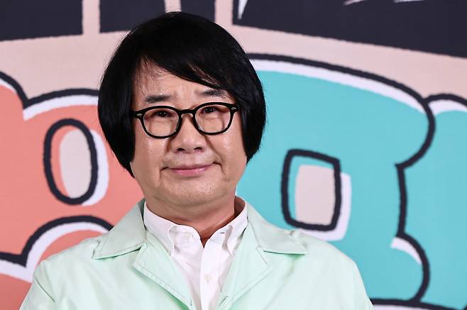 원로 개그맨 전유성이 별세한 가운데 절친한 후배 개그맨 최양락이 심경을 전했다. 사진은 지난 4월17일 개그맨 최양락이 서울 마포구 스탠포드호텔에서 열린 예능 프로그램 '대결! 팽봉팽봉' 제작발표회에 참석해 포즈를 취하고 있는 모습. /사진=뉴스1