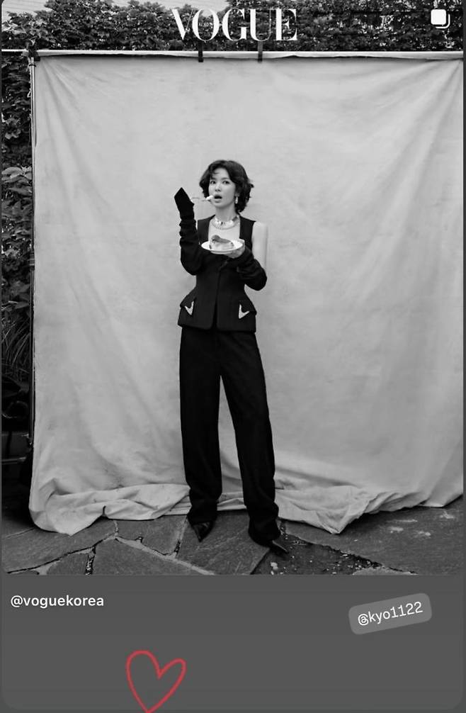 [서울=뉴시스] 송혜교. (사진=송혜교 인스타그램 캡처, 보그 코리아 제공) 2025.09.26. photo@newsis.com *재판매 및 DB 금지