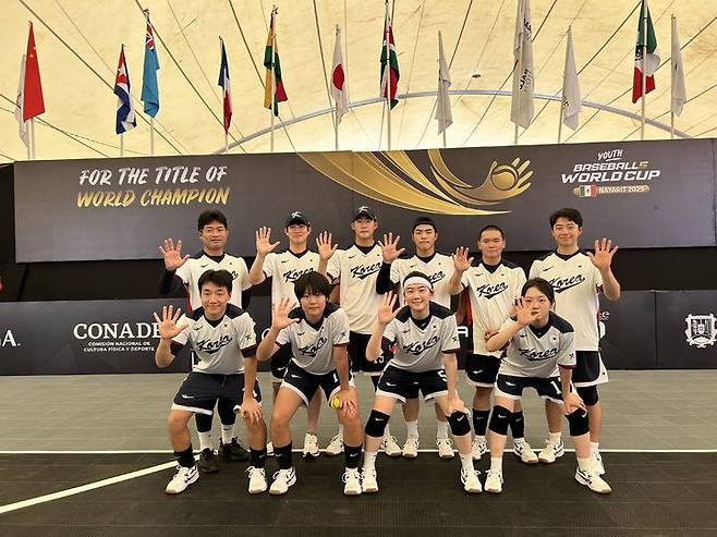 [서울=뉴시스] 2025 세계야구소프트볼연맹(WBSC) 18세 이하(U-18) 베이스볼5 월드컵에 출전한 한국 대표팀. (사진 = 대한야구소프트볼협회 제공) 2025.09.26. *재판매 및 DB 금지