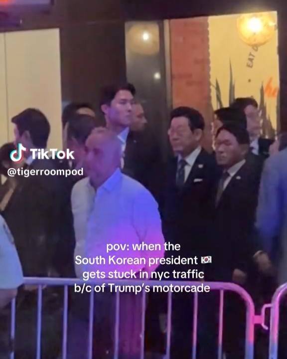 트럼프 차량 행렬 때문에 발이 묶인 이재명 대통령 [동영상 플랫폼 tiktok 캡처]