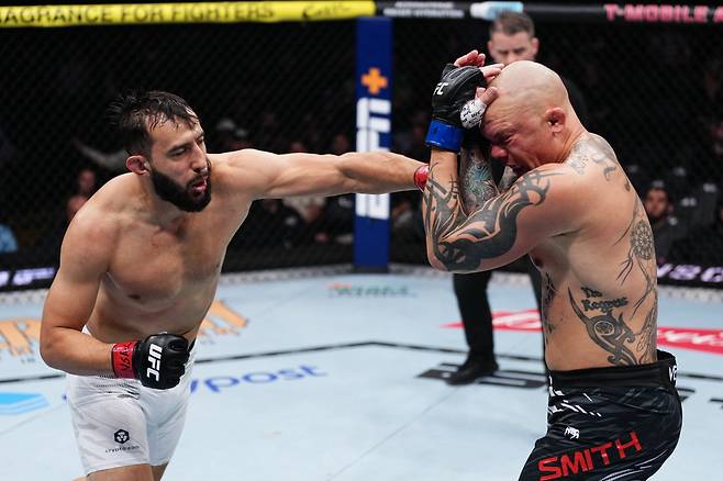 도미닉 레예스(왼쪽). /사진=UFC 제공