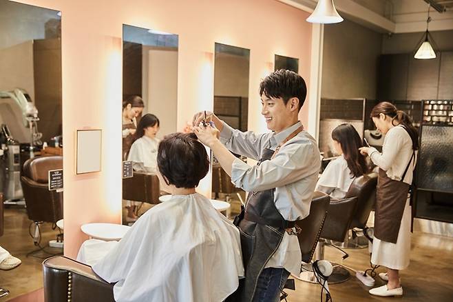 셀프 미용은 고물가의 또다른 산물이다.[사진| 게티이미지뱅크]