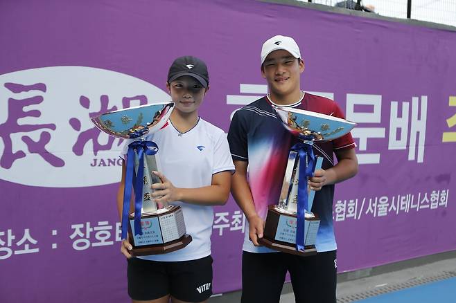 이서아(왼쪽)와 고민호. [장호 테니스재단 제공. 재판매 및 DB 금지]