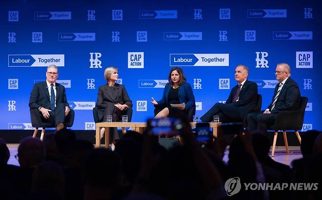 런던에서 열린 세계 진보 행동 정상회의 [AP 연합뉴스 재판매 및 DB 금지]