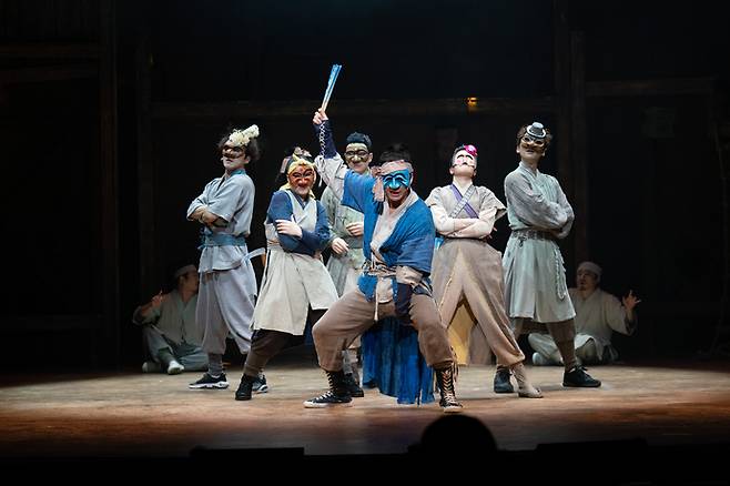 뮤지컬 '스웨그에이지 외쳐, 조선!' 의 한 장면. 사진=화성시문화관광재단