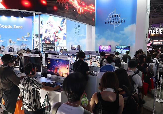- 엔씨소프트 '리밋 제로 브레이커스'도 상당한 인기를 자랑한다