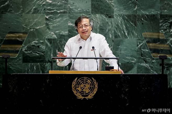 (뉴욕 로이터=뉴스1) 권준언 기자 = 구스타보 페트로 콜롬비아 대통령이 23일(현지시간) 미국 뉴욕 유엔본부에서 열린 제80차 유엔 총회에서 연설하고 있다. 2025.09.23.   ⓒ 로이터=뉴스1  Copyright (C) 뉴스1. All rights reserved. 무단 전재 및 재배포,  AI학습 이용 금지. /사진=(뉴욕 로이터=뉴스1) 권준언 기자