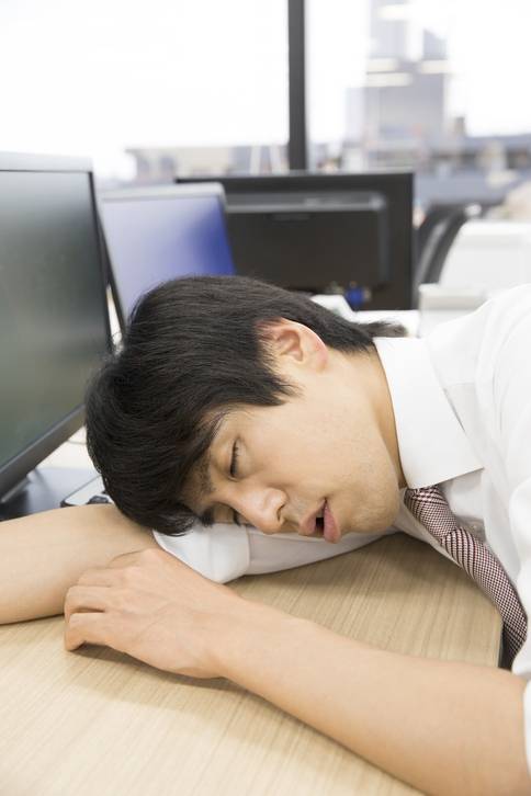 世界の人口の30〜40％が人生で複数回苦しんでいました。睡眠障害は、適切な治療なしで治療されずに放置され、心血管疾患、糖尿病、うつ病などのさまざまな疾患のリスクが増加します。写真は、記事の特定の事実とは関係ありません。ゲッティイメージバンク