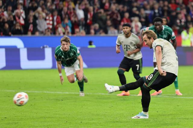 독일 분데스리가 브레멘전에서 페널티킥 골을 넣는 해리 케인. AFP연합뉴스