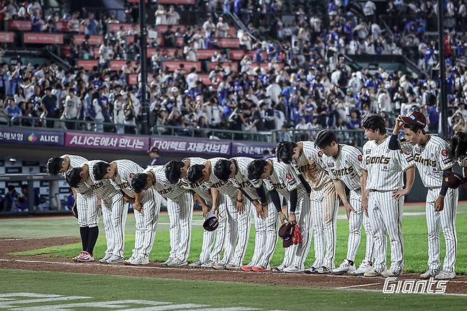 ▲ 8년 연속 포스트시즌 탈락의 위기에 몰린 롯데는 올해 가을캠프의 중요성이 커졌다 ⓒ롯데자이언츠