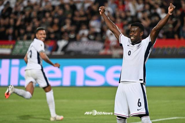 마크 게히오른쪽). /AFPBBNews=뉴스1