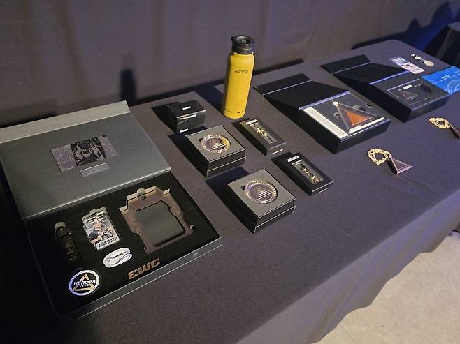 - 다양한 굿즈들도 인상적이다