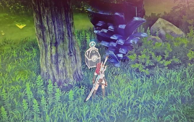 - 보물상자 등 여러 필드 콘텐츠가 제공된다