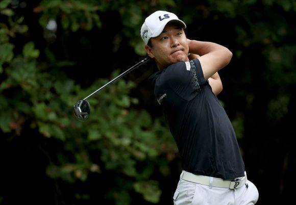 전가람이 현대해상 최경주 인비테이셔널 4라운드 6번 홀에서 티샷을 하고 있다. KPGA 제공