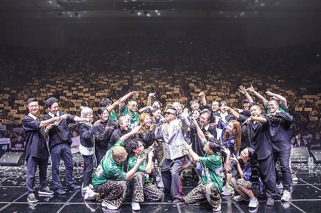 지난 27일 김건모가 공연을 하고 있는 모습. /아이스타미디어컴퍼니