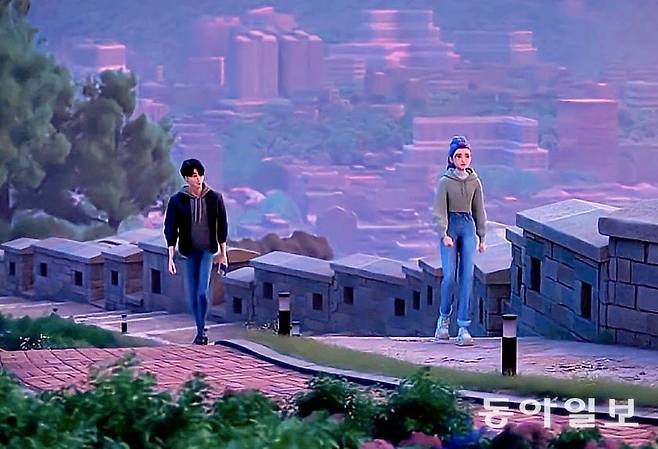 케데헌에서 진우와 루미가 낙산공원 성곽길을 걷는 장면.  넷플릭스 화면 캡쳐