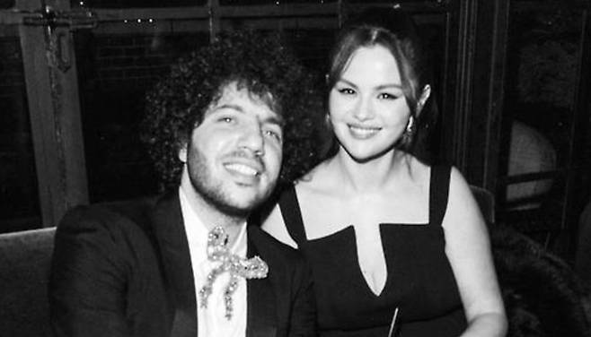 셀레나 고메즈가 베니 블랑코와 결혼식을 올렸다. 사진| 셀레나 고메즈 SNS