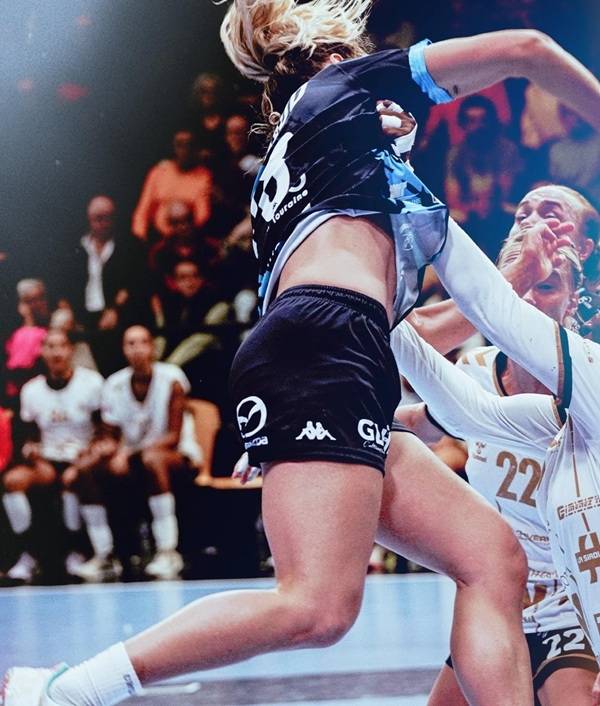 사진 2025/26 시즌 프랑스 여자 핸드볼 리그 샹브레 투렌과 니스의 경기 모습, 사진 출처=샹브레 투렌