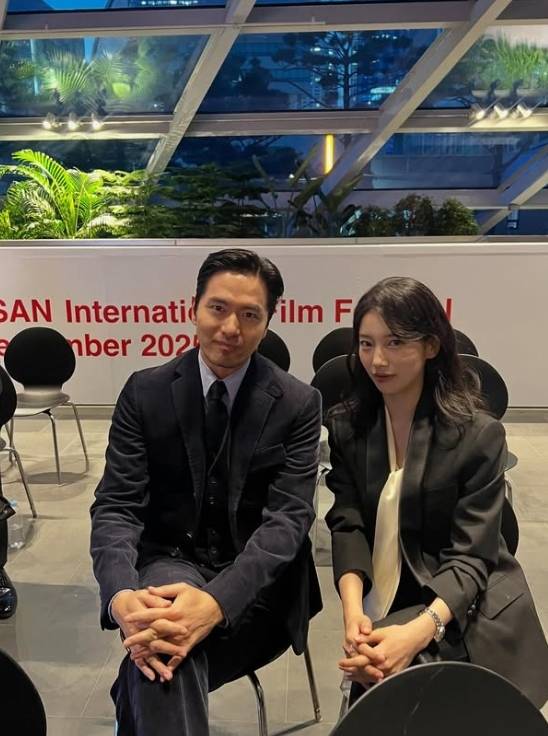 수지 소셜 미디어