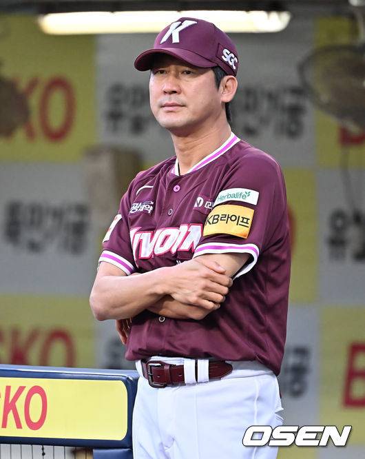 키움 히어로즈 설종진 감독. /OSEN DB