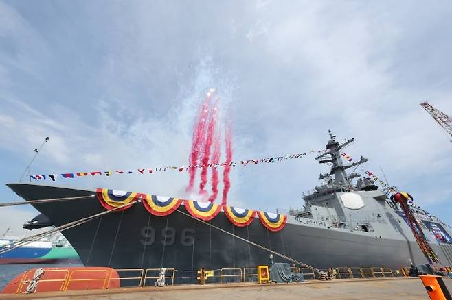 17일 울산 HD현대중공업 울산조선소에서 해군 차세대 이지스구축함인 정조대왕급 2번함 ‘다산정약용함’ 진수식이 열리고 있다. 2025.9.17 울산 연합뉴스