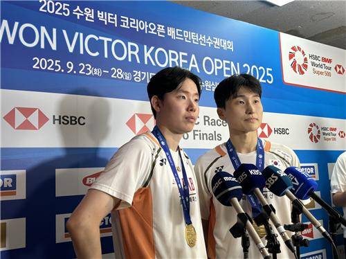 인터뷰하는 서승재·김원호(좌측부터) [촬영 오명언]