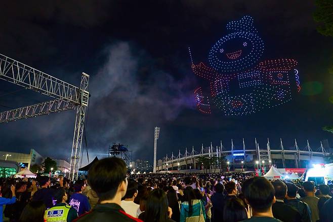 폐막식 드론 라이트 쇼 모습 [천안시 제공. 재판매 및 DB 금지]