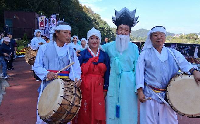부부가 함께한 선산김씨 문중