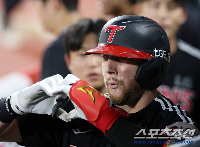 16일 수원 케이티위즈파크에서 열린 KT와 LG의 경기. 9회초 KT 박영현을 상대로 솔로홈런을 날린 LG 오스틴. 수원=송정헌 기자songs@sportschosun.com/2025.09.16/