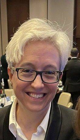 [서울=뉴시스] 티나 코텍 오리건주 주지사.(출처: 티나 코텍 트루스소셜) 2025.09.29.   *재판매 및 DB 금지