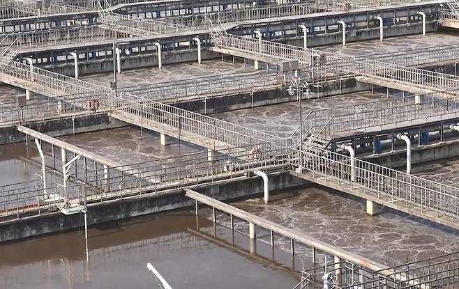 국내 한 공공 하수처리장에 모인 오염수. 하수를 분석했더니 그 안에 녹아 있는 마약 성분이 검출됐다. 식품의약품안전처 제공