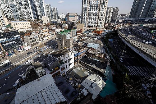 강제 철거 중인 텍사스촌의 이면엔 고민해야 할 이슈가 적지 않다. [사진 | 뉴시스]