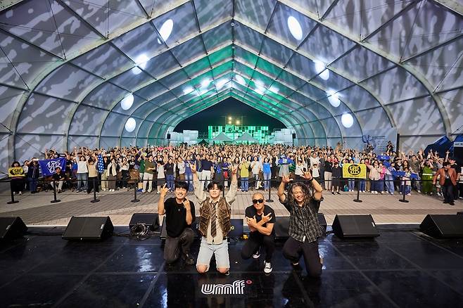 산악영화제서 펼쳐진 YB의 공연 [울산울주세계산악영화제 제공.재판매 및 DB 금지]