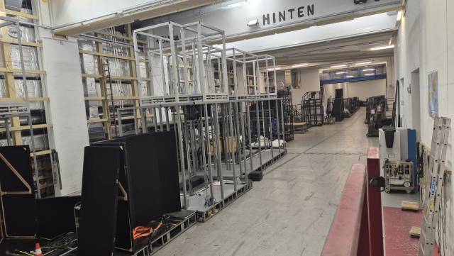 국립오페라극장의 무대 뒷편의 지하공간. 리허설장과의 연결통로가 무려 110m나 된다. 박석호 기자