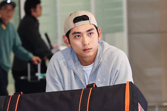 두 번째 시즌을 마친 샌프란시스코 자이언츠 이정후가 30일 인천국제공항을 통해 귀국하고 있다. 사진 | 연합뉴스