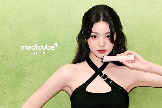 메디큐브 모델 장원영./에이피알 제공