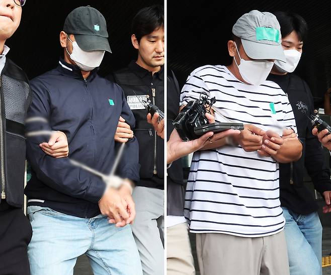 KT 무단 소액결제 사건 피의자 A(왼쪽) 씨와 B 씨가 지난 25일 경기 수원시 영통구 경기 수원영통경찰서 유치장에서 검찰로 송치되고 있다.  [연합]