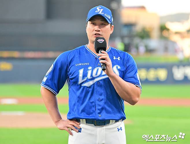 10일 오후 광주기아챔피언스필드에서 열린 '2025 신한 SOL Bank KBO리그' 삼성 라이온즈와 KIA 타이거즈의 경기, 경기 전 삼성 오승환 은퇴투어 행사가 진행됐다.  이날 행사에서 삼성 오승환이 소감을 말하고 있다. 엑스포츠뉴스 DB