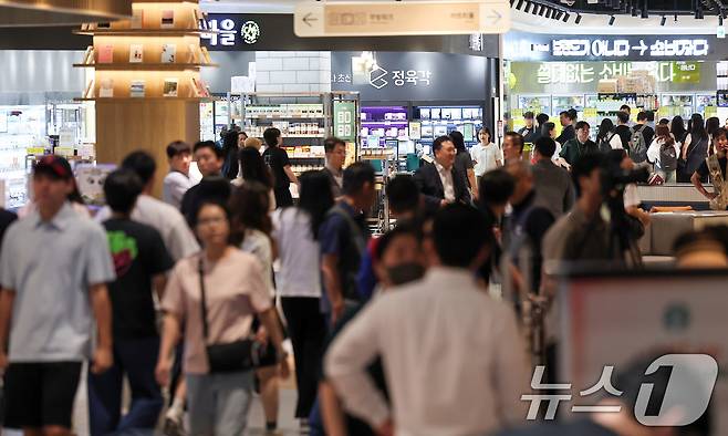 경기도 고양시 일산서구 스타필드마켓 킨텍스점이 시민들로 북적이고 있다. 2025.6.26/뉴스1 ⓒ News1 김성진 기자