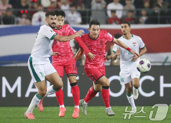 월드컵 예선 기간 신뢰를 받았던 조유민이 대표팀에 복귀했다.  ⓒ News1 김영운 기자