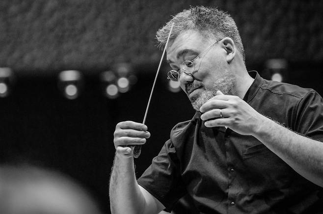 앨런 길버트(c)Marco Broggreve(빈체로 제공)