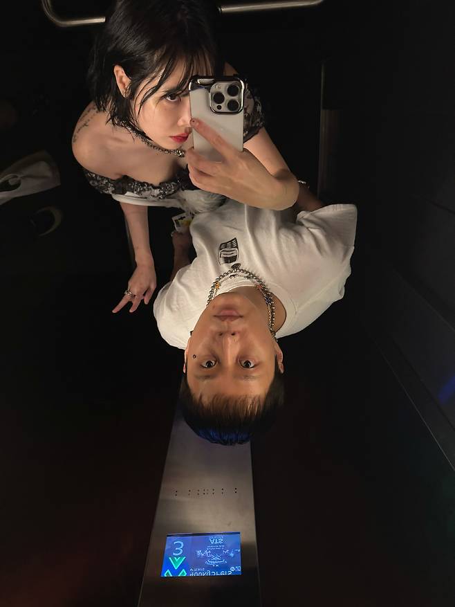 현아(위), 용준형. 사진 출처=현아 계정