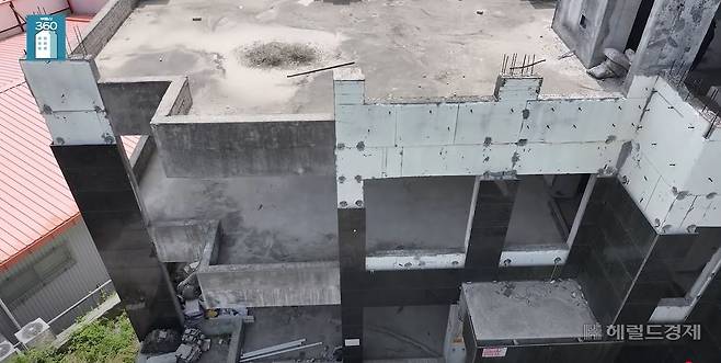 경기 성남시 분당구에 위치한 한 공사중단 건축물. 사진은 기사와 관계 없음. 이건욱PD