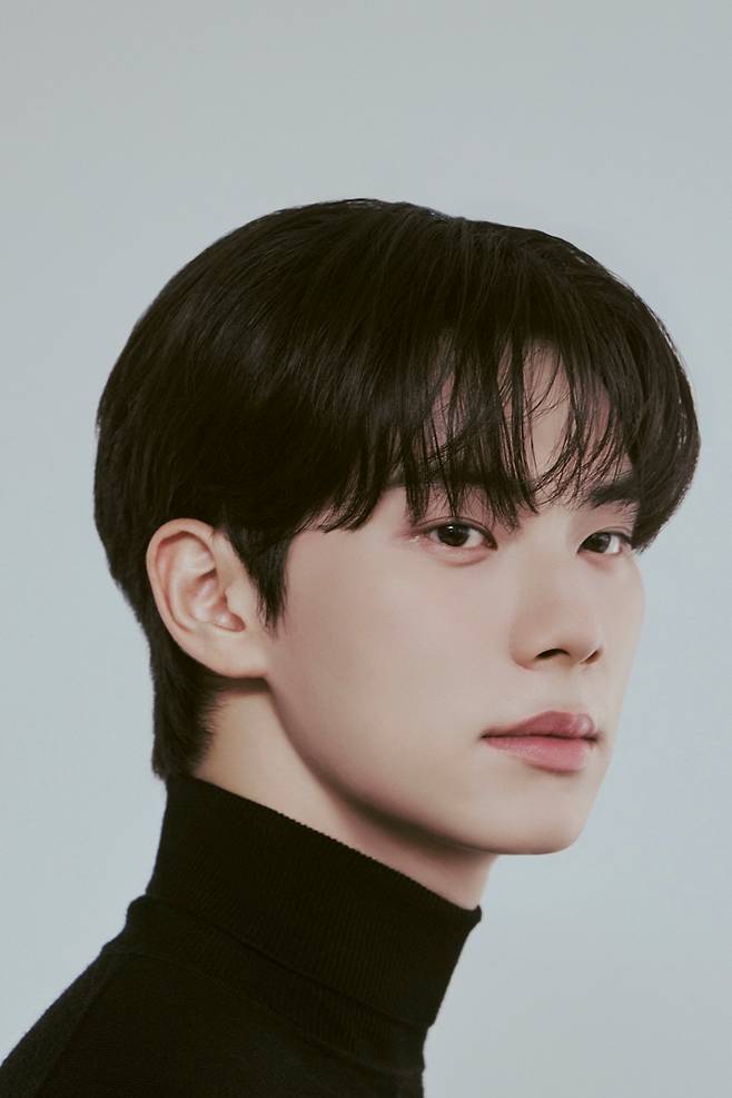 지난달 30일 오후 서울 강남구 한 카페에서 라운드 인터뷰를 열어 취재진을 만난 배우 이채민. 바로엔터테인먼트 제공